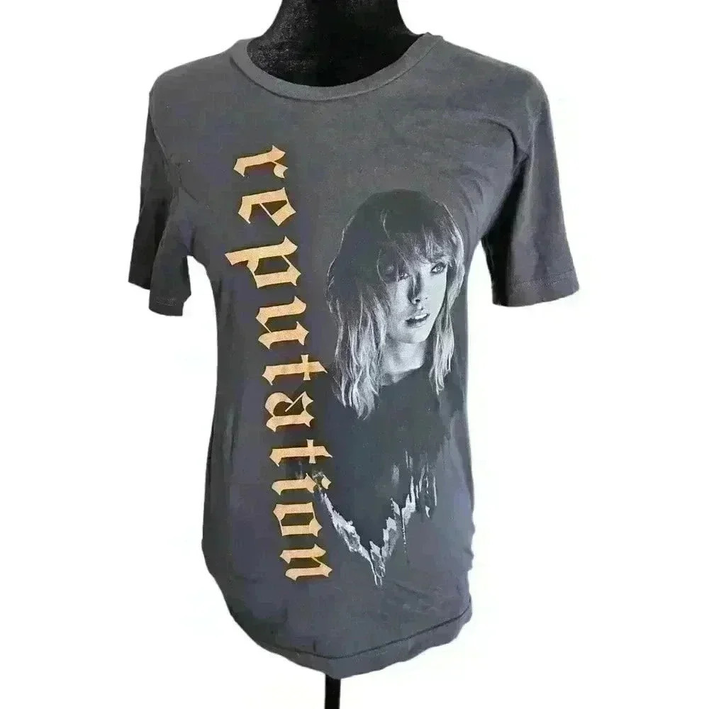 Taylor Swift Women's Gray Reputation Tour Fitted Short Sleeve Tee S